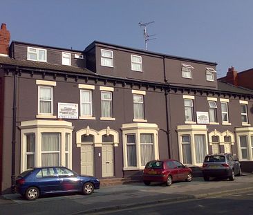 21 Bed Student House Blackpool - Photo 2