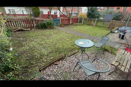 Room in a Shared House, Newcastle Street, M15 - Photo 3