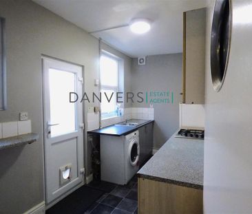 3 bedroom terraced house to rent - Photo 4