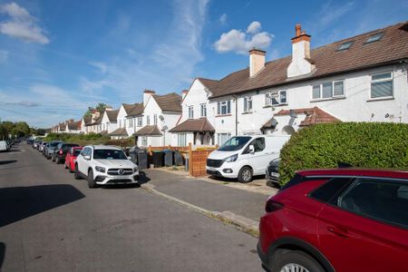 3 bedroom terraced house to rent - Photo 5