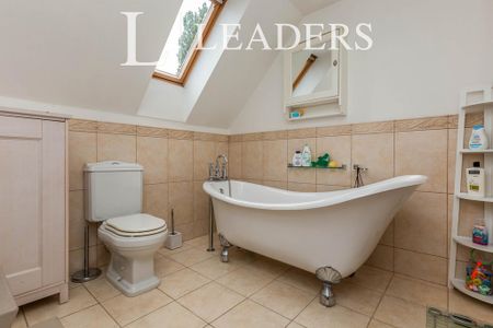 4 bedroom house to rent - Photo 3