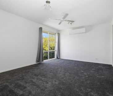 26 Truscott Avenue, California Gully - Photo 6