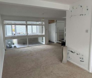 Dovedales, Norwich, NR6 - Photo 6