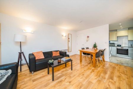 Commercial Road, Aldgate, E1 - Photo 2