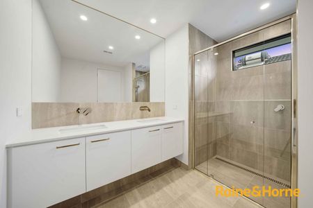 Contemporary Living: Brand New Townhouse - Photo 5