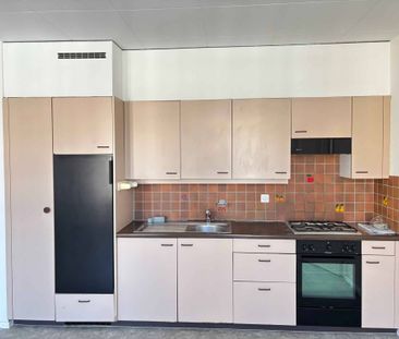 Large 3-room apartment in the center of Lausanne - Photo 3