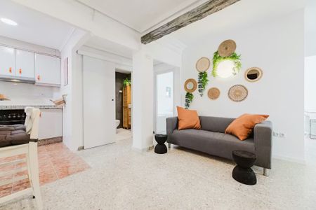 Carrer Pic del Teide, Valencia, Valencian Community 46011 - Photo 2