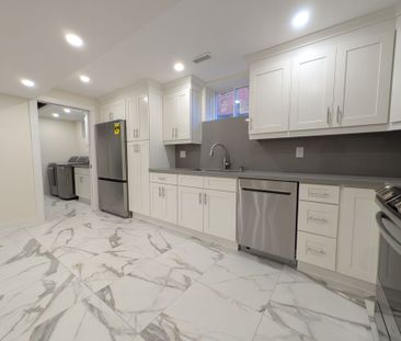 For Lease - 65 Villagewood Court, Vaughan, Ontario - Photo 5