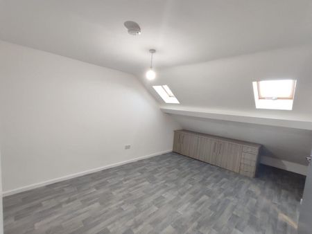 3 bedroom apartment to rent - Photo 2