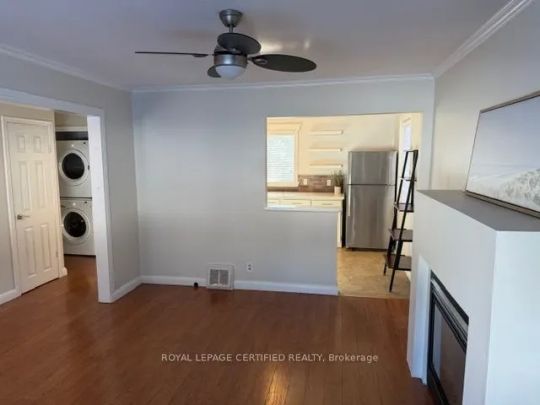 15 Glendale Avenue #( Upper ) - Photo 1