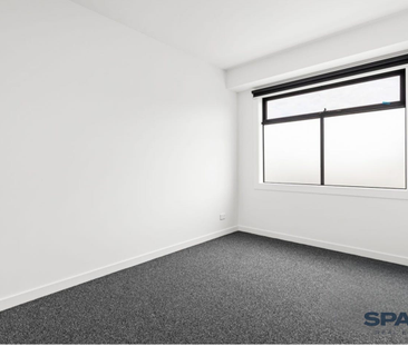 Spark Real Estate Proudly Presents - Modern Living at Its Finest! - Photo 4