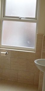 High Standard Four Bedroom Student Property - Photo 4