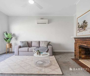 Charming Belmont Residence - Photo 1