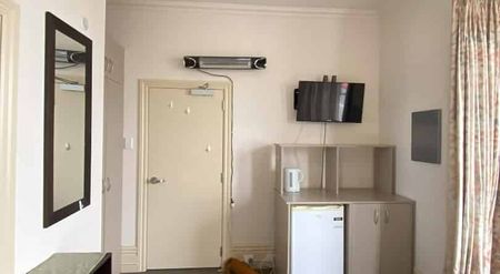 Boarding house room - Photo 5