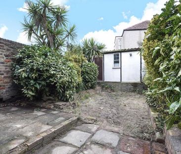 2 bedroom flat to rent - Photo 6