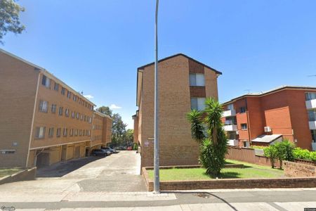 Large Unit Close to Station & CBD - Photo 3