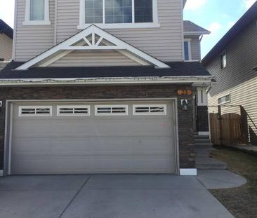 Almost 2000 sqft 2 Storey Home w/ Sunny West Backyard in Panorma Hills - Photo 3