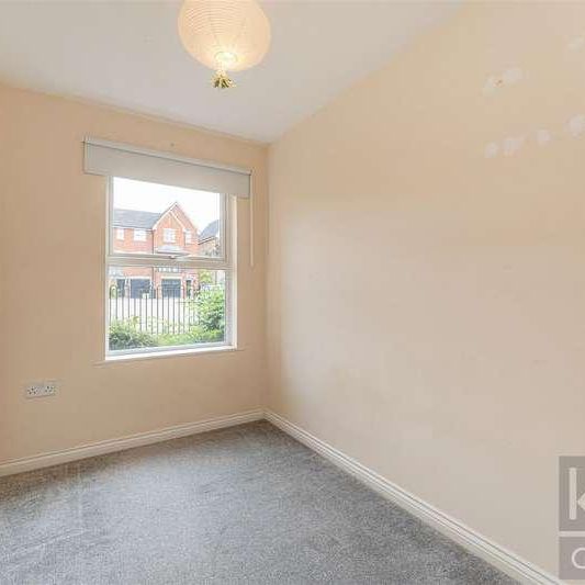 Cobham Close, Enfield, EN1 - Photo 1