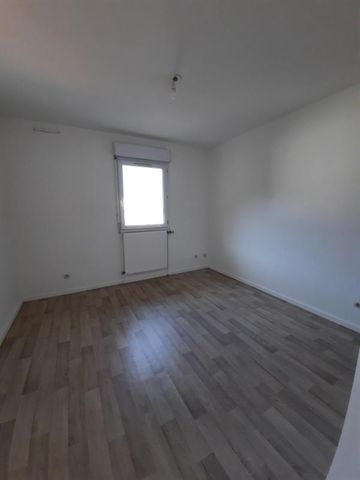 Centre ville Bourgoin Jallieu Appartement type 3 - Photo 2