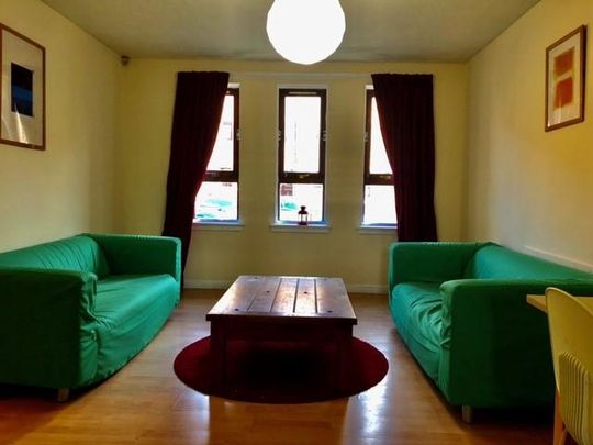 2 bedroom flat to rent - Photo 1