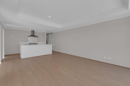 3 x 2 Family Home in Hilbert - Photo 3