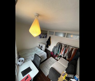 Room in a Shared Flat, Kingsley Court, NW2 - Photo 1