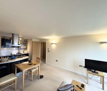 1 bedroom flat to rent - Photo 2