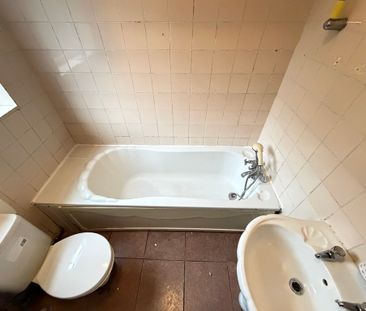 Hall Park Street, Bilston, Wolverhampton - Photo 6