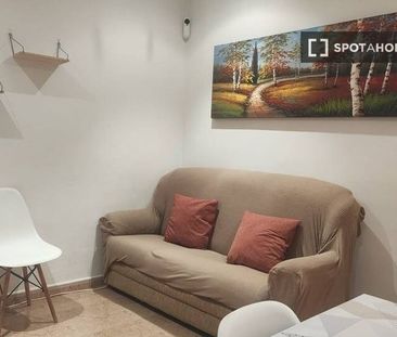2 room luxury Flat for rent in L'Hospitalet de Llobregat, Spain - Photo 2
