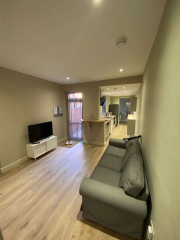 1 Arthur Street - Brand New Stunning 5 Bed Loughborough - Photo 3