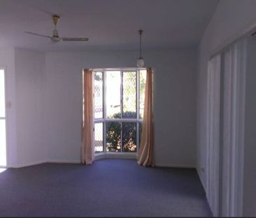 Comfortable Home on a Large Block - Central Location! - Photo 6