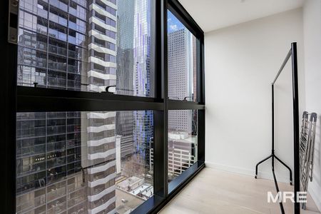 2209/135 A'Beckett Street, Melbourne - Photo 2