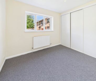 Price £995 pcm - Available Now - Unfurnished - Photo 1