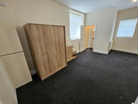 Studio to rent - Photo 4