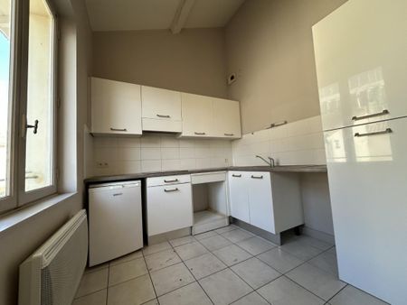 Location Appartement 2 pièces 64m² AGEN 47000 - Photo 5