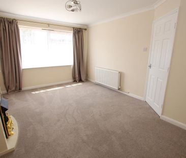 2 bedroom bungalow to rent - Photo 1