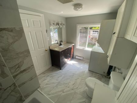 For Lease - 8 Jackie Lane, Georgina, Ontario - Photo 4