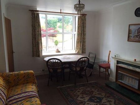 4 bedroom private hall to rent - Photo 2