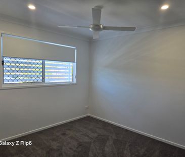 ULTRA MODERN LUXURY 3 BEDROOM TOWNHOUSE with DUCTED AIR-CON. "SITUA... - Photo 2
