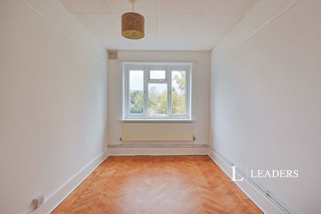 2 bedroom apartment to rent Ashley Road, Poole, Dorset, BH14 - Photo 5