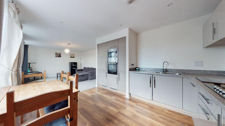 2 bedroom flat to rent - Photo 4