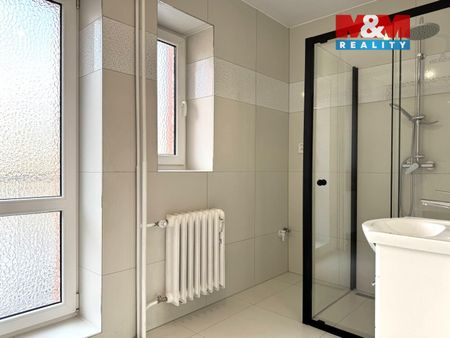 Pronájem bytu 2+1 56 m², Hornické domy 168, Ústí nad Labem - Photo 3
