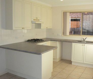 Secure three bed, ensuite double garage home is quiet cul-de-sac - Photo 5