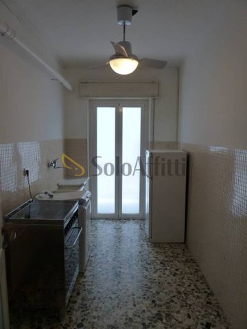 Quadrilocale vicolo San Lazzaro 16, Porto Vecchio, Sanremo - Foto 4
