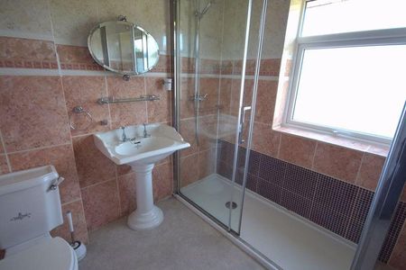 4 bedroom terraced house to rent - Photo 5