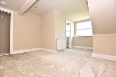 77, Wakefield Road, Gildersome, Morley, Leeds, LS27 7HH - Photo 5