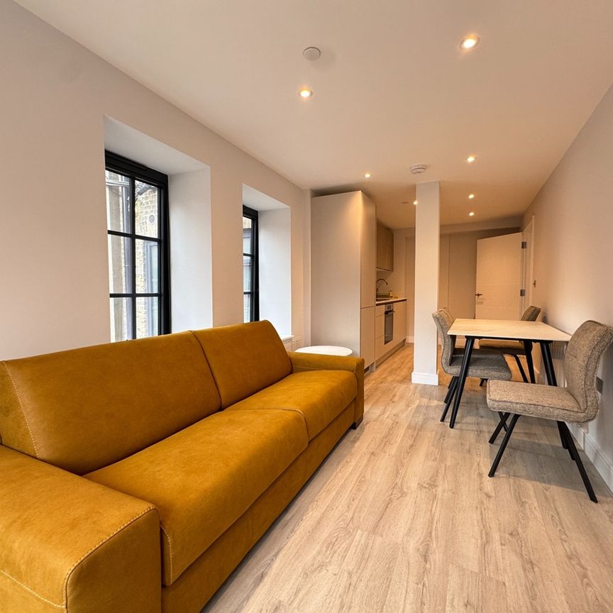 2 Bed Flat, High Road, HA0 - Photo 1