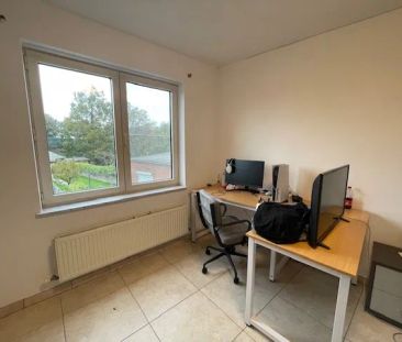Sfeervol, gezellig en ruim appartement met 3 slaapkamers gelegen te... - Foto 4