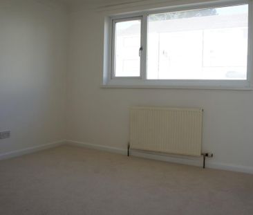 3 bedroom end of terrace house to rent - Photo 6