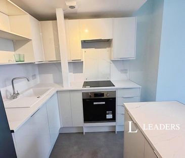 2 bedroom flat to rent - Photo 6